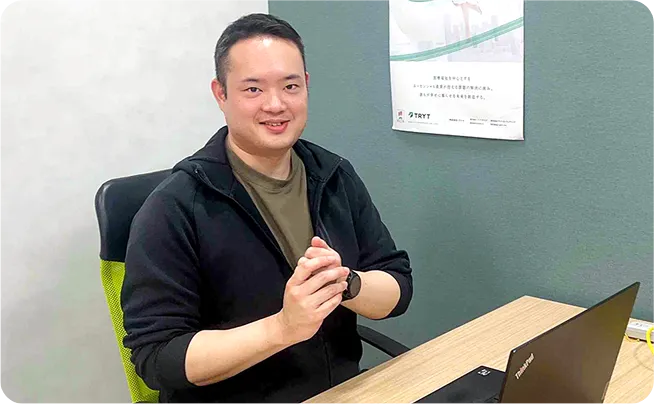 医療システム導入サポート職 福元さんのインタビュー写真